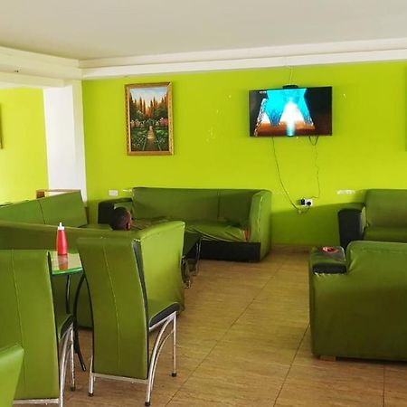 Hippo Safaris Resort Найваша Экстерьер фото