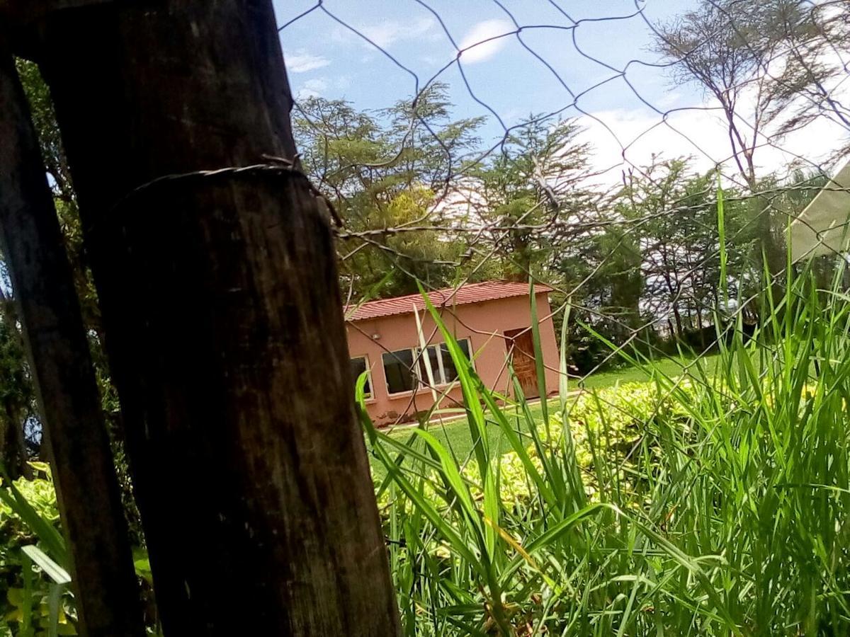 Hippo Safaris Resort Найваша Экстерьер фото